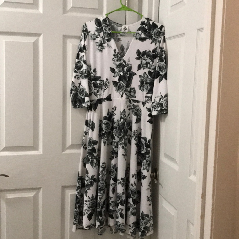 Dress with pockets